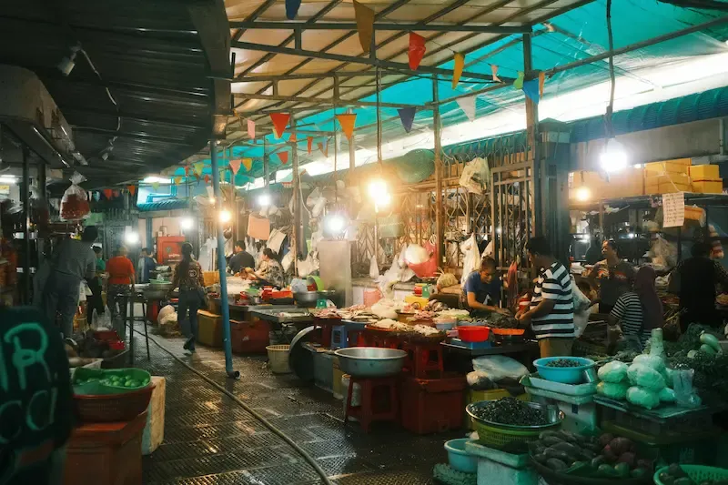 Long Bien Market Is One of Most Popular Night Market in Hanoi