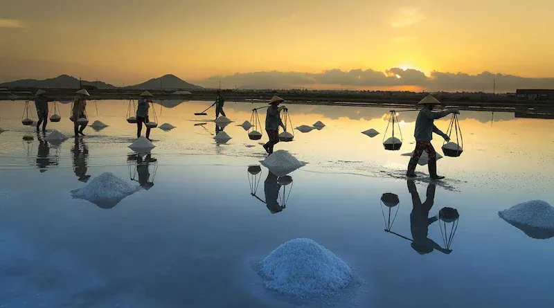 Hon Khoi Salt Fields of Nha Trang Are Insanely Beautiful