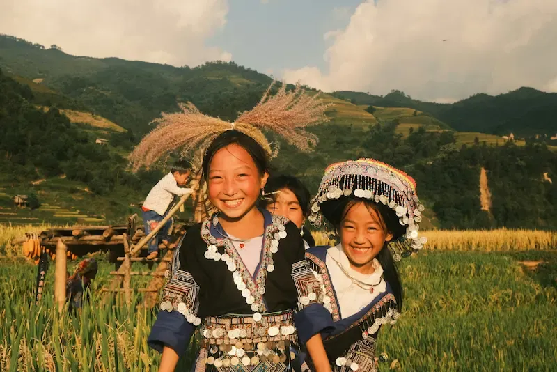 2.black Hmong Ethnic Villagers of Vietnam