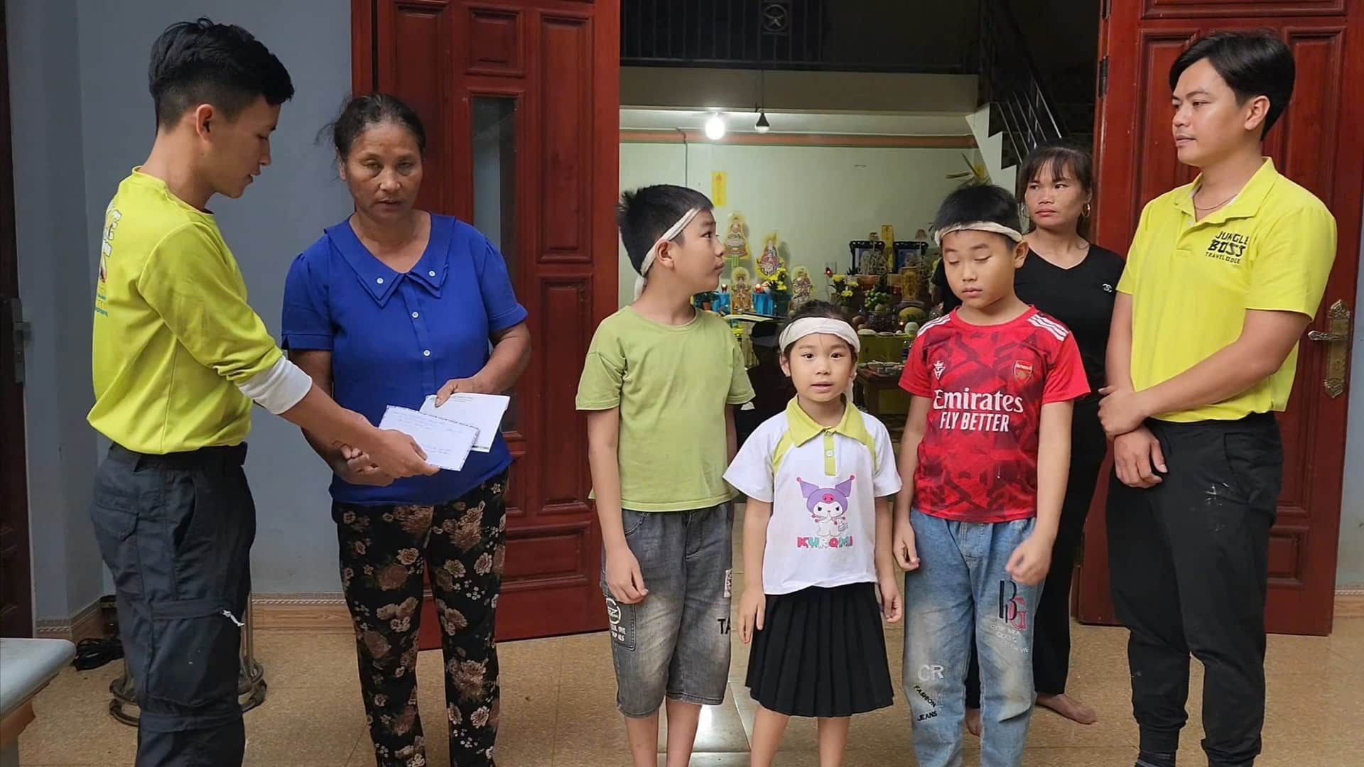 Đoàn Đồng Cảm Và Chia Sẻ Với Những Mất Mát to Lớn Của Bà Con Yên Bái 1