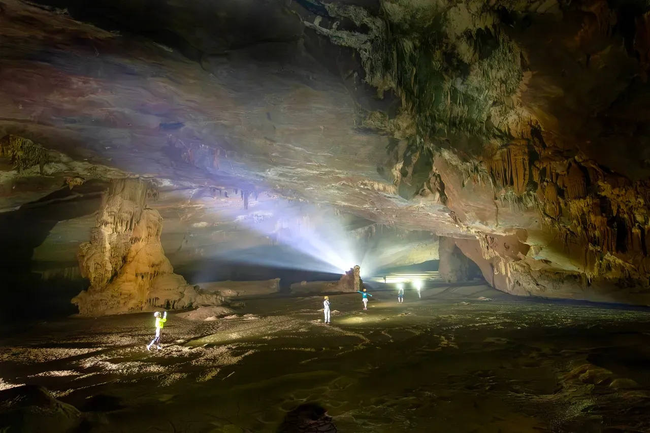 new 3 kilometer hang thang cave discovered in phong nha ke bang national park