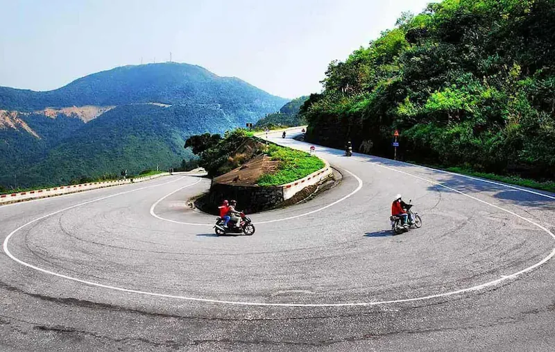 Hai Van Pass Has Good Quality Roads for Motorbike Tours
