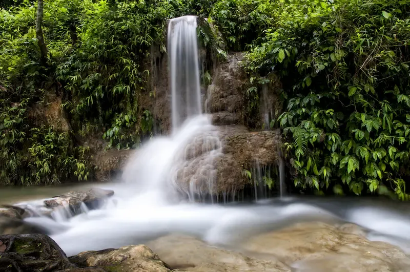 5. Hieu Waterfall