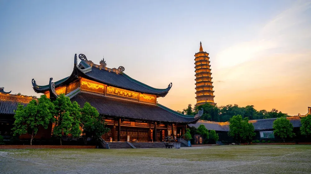 bai dinh pagoda largest buddhist temple in southeast asia