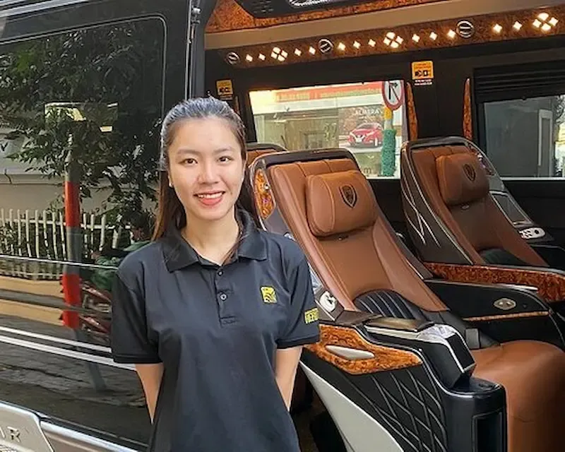 Vietnam Tour Guide Tipping How Much 100000 200000 Vnd