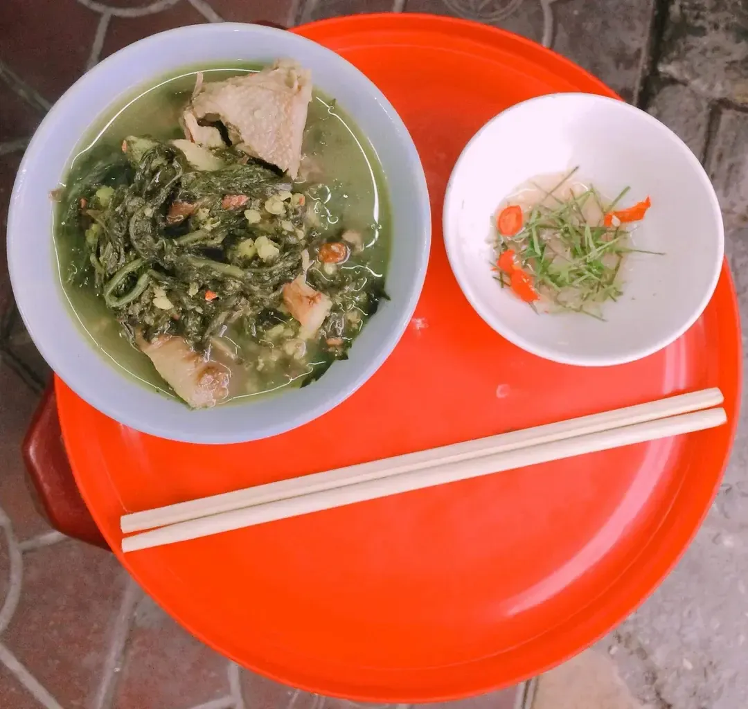 Mi Ga Tần   Vietnamese Herbal Chicken Noodle Soup