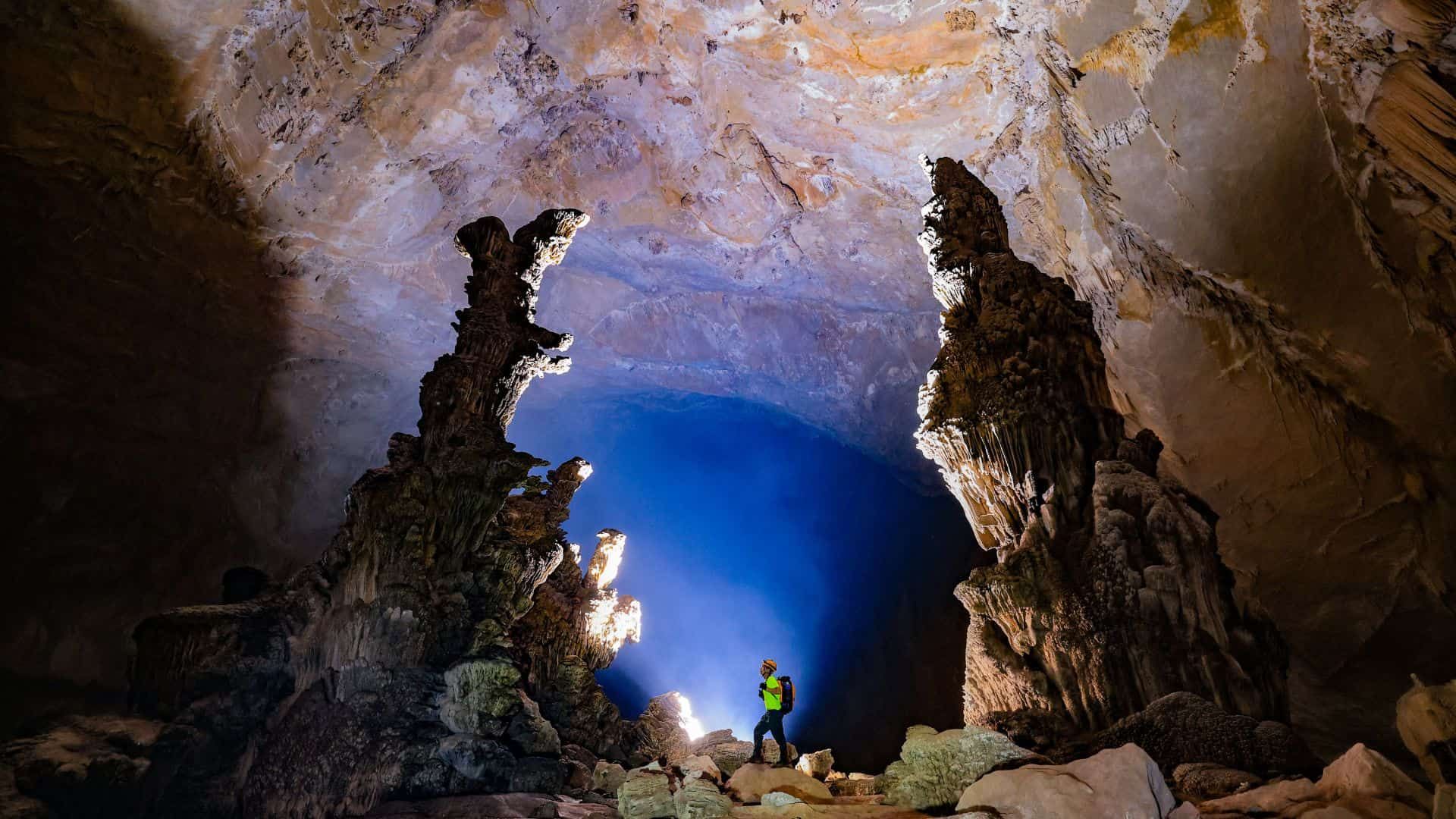 Hang Over trong tour Hung Thoòng