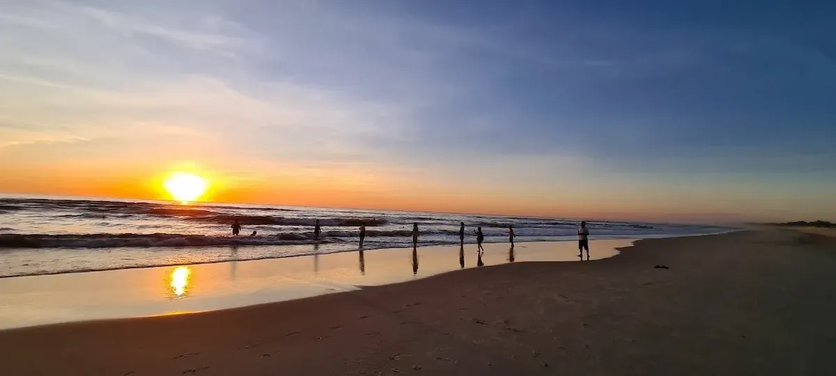 Bình minh trên biển bảo Ninh