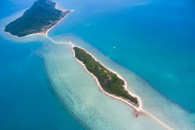 Diep Son Island Where You Can Walk Between Two Islands in the Middle of See in Nha Trang