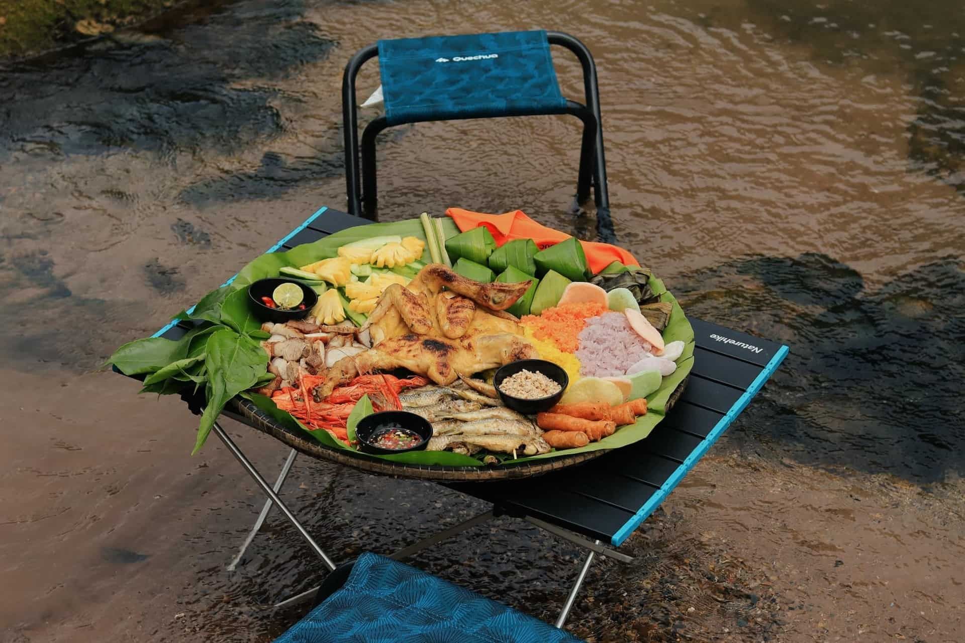 mẹt đồ ăn hấp dẫn trong tour du lịch quảng bình 2 ngày