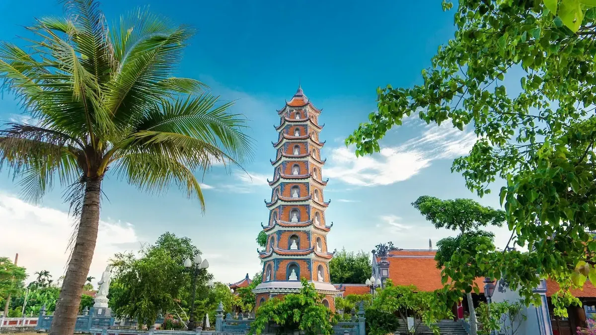 chua hoang phuc kham pha co tu hon 700 nam o quang tri