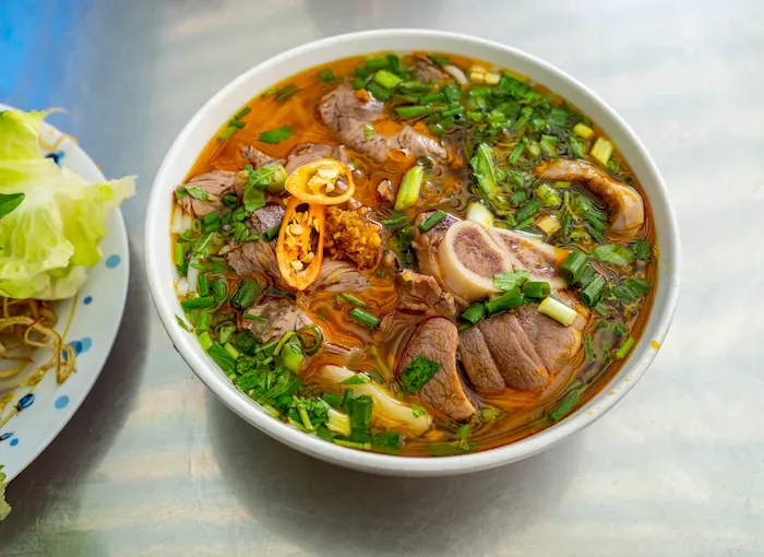 Tô bún bò Huế