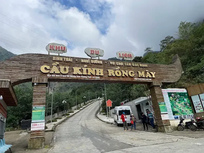 Main Entrance Gate to Cau Kinh Rong May Glass Bridge Park, Sapa, Vietnam