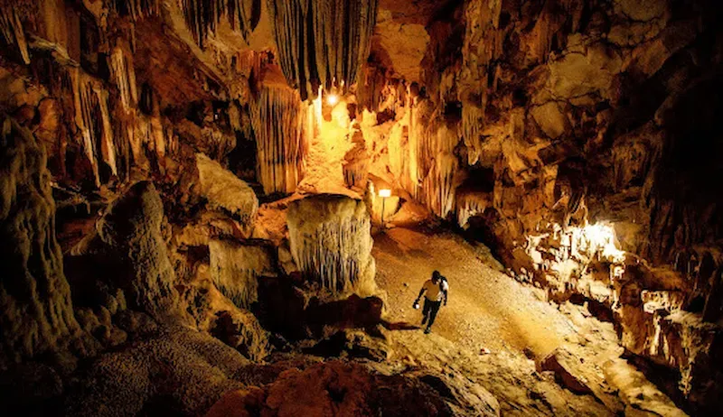 Vai Gioi Cave in Ninh Binh