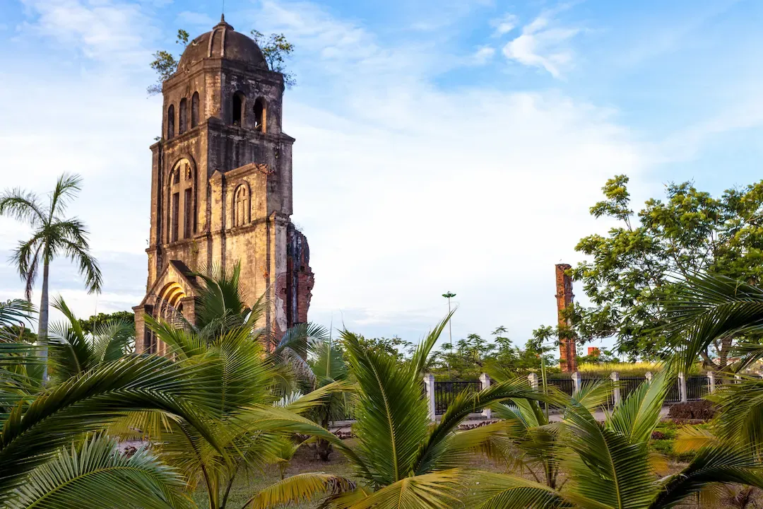 dong hoi vietnam travel guide top attractions beaches