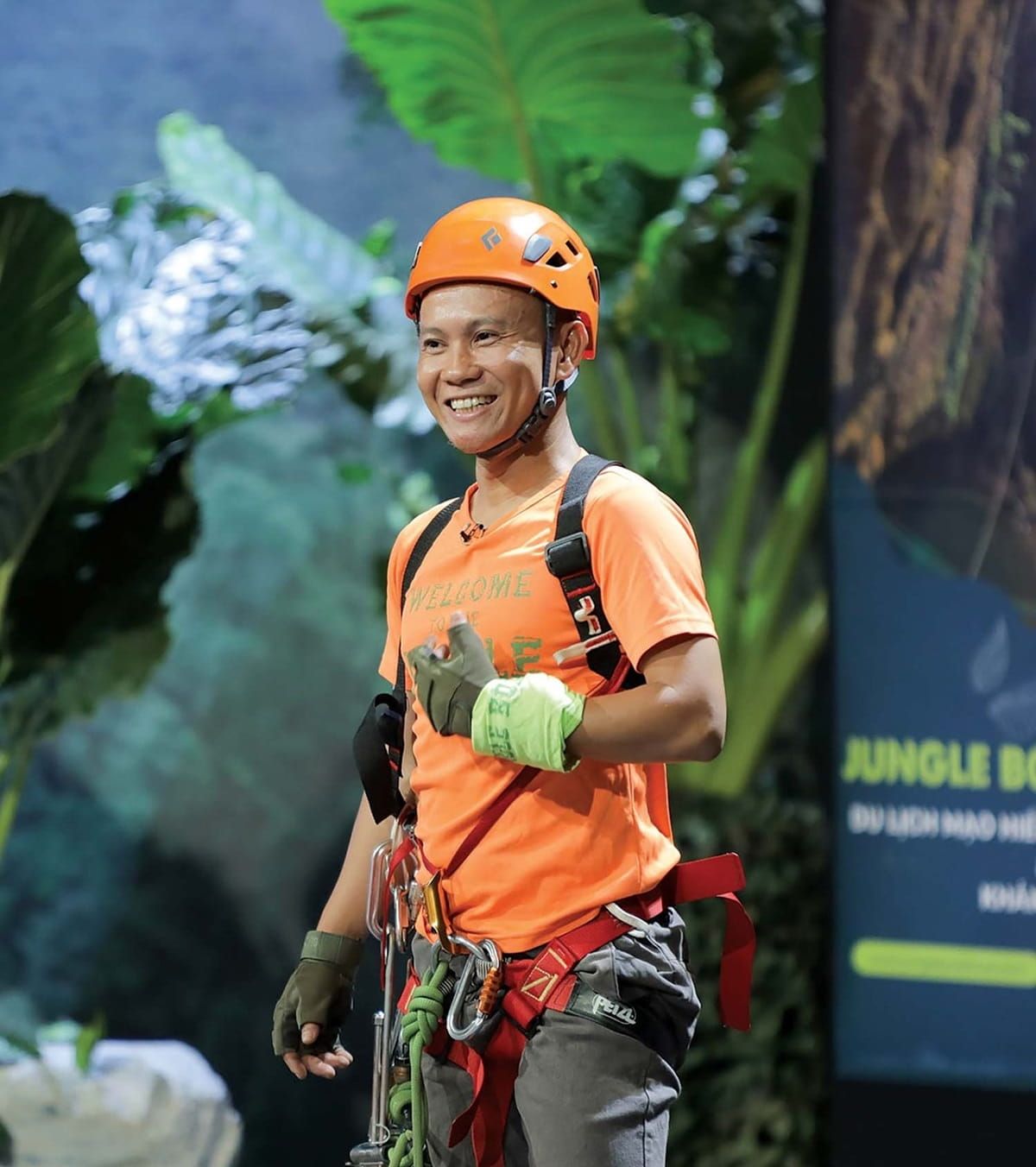 Le Luu Dung impresses with his adventure tourism product at Shark Tank Season 5