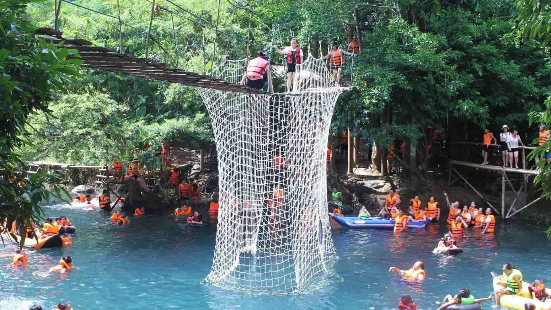 Khu du lịch sinh thái Quảng Bình Suối Nước Moọc