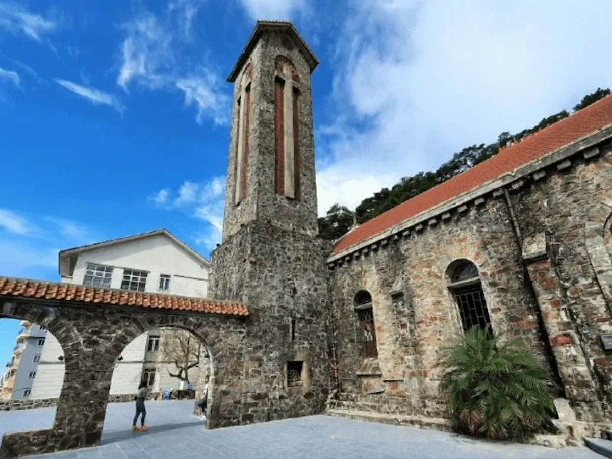 Nhà thờ đá cổ Tam Đảo với lối kiến trúc đá Gothic