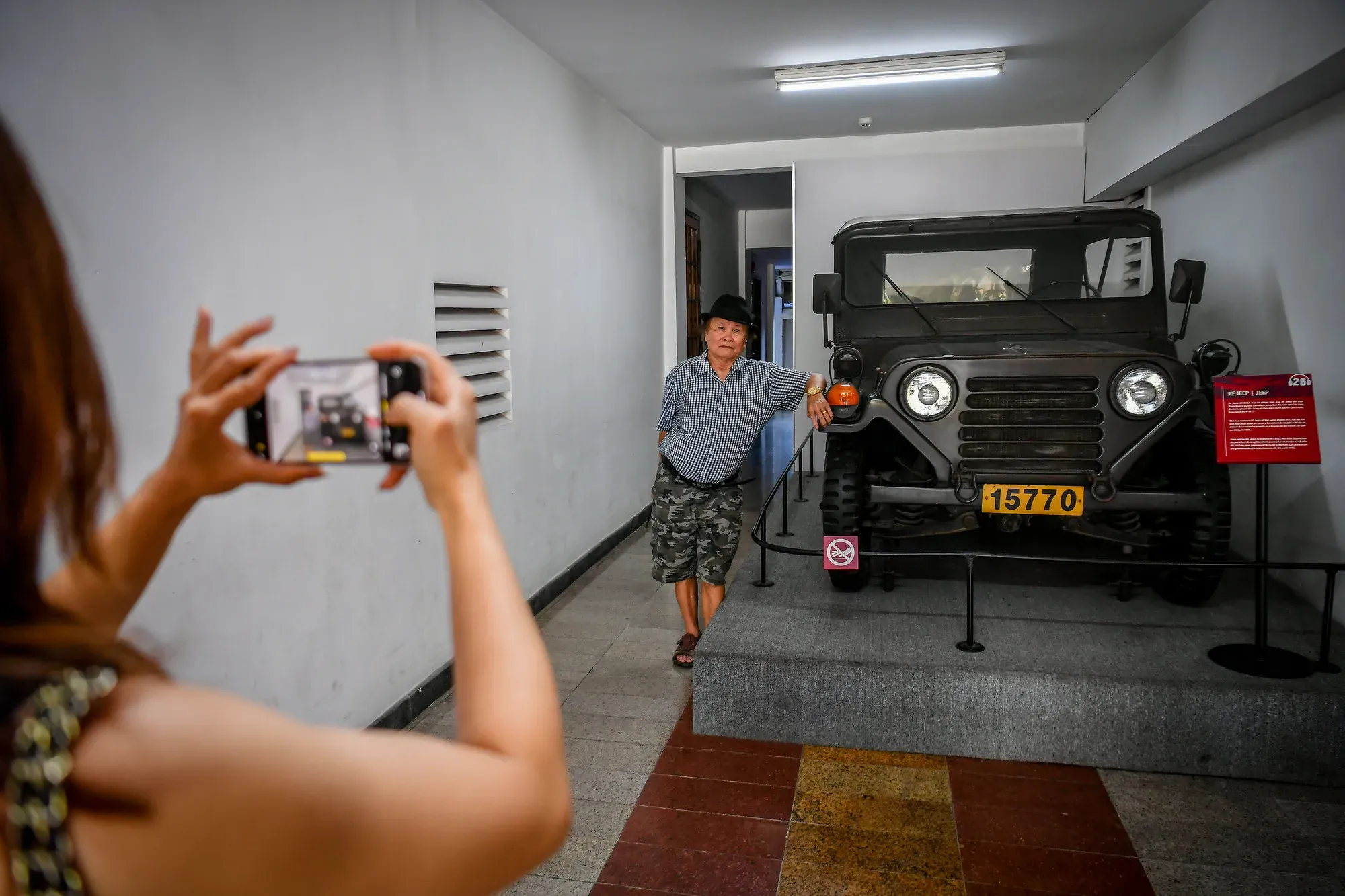 Xe Jeep Dinh Độc Lập