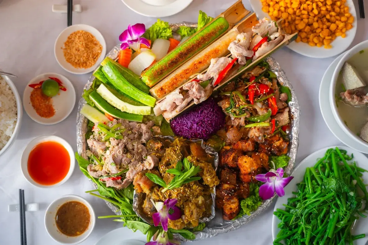 Mẹt thịt lợn mán Tam Đảo hấp dẫn