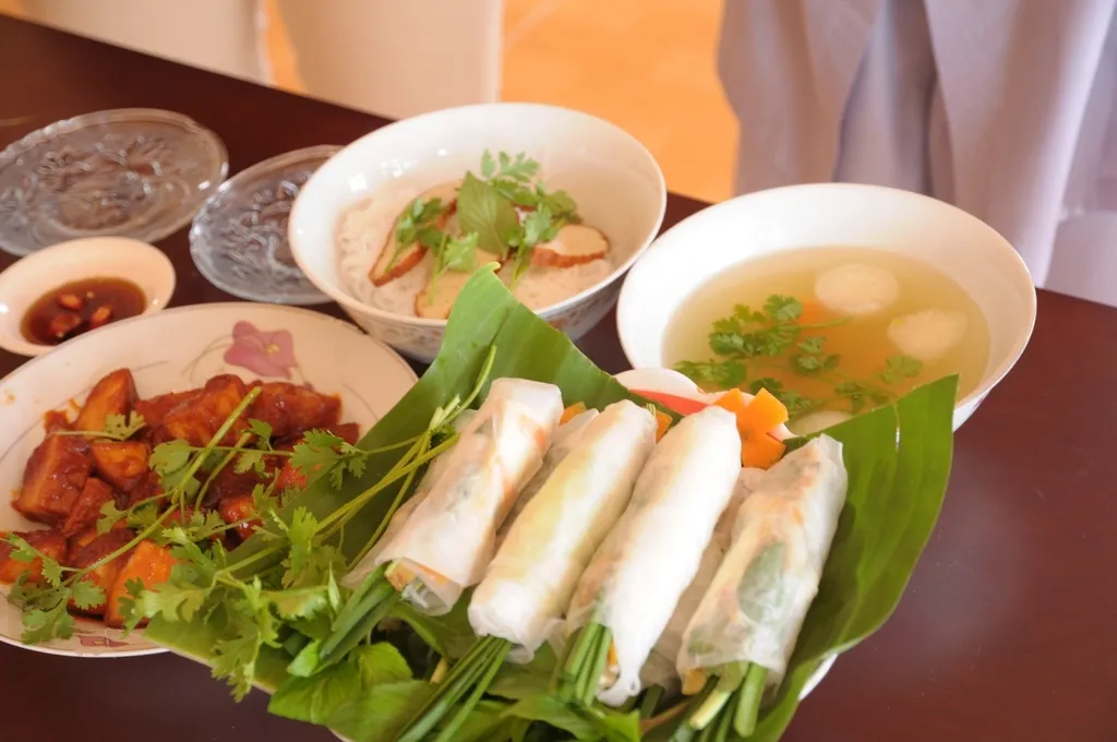 vegan and vegetarian in vietnam phrases chay and traps