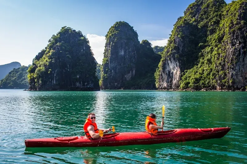 Canoeing in Lan Ha Bay