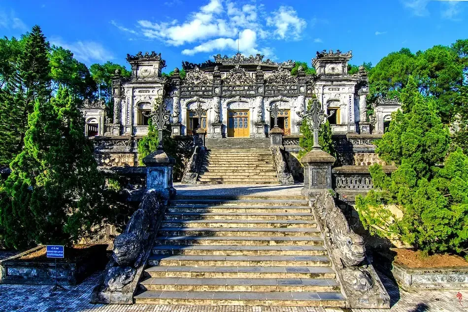 Mặt tiền Cung Thiên Định tại Lăng Khải Định