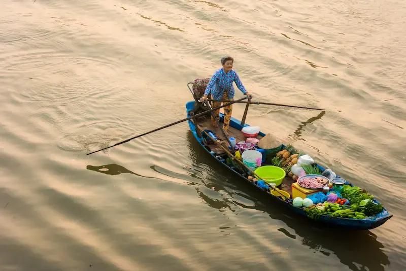 3. Phong Dien Floating Market of Can Tho Is Quite Stunning in Evening