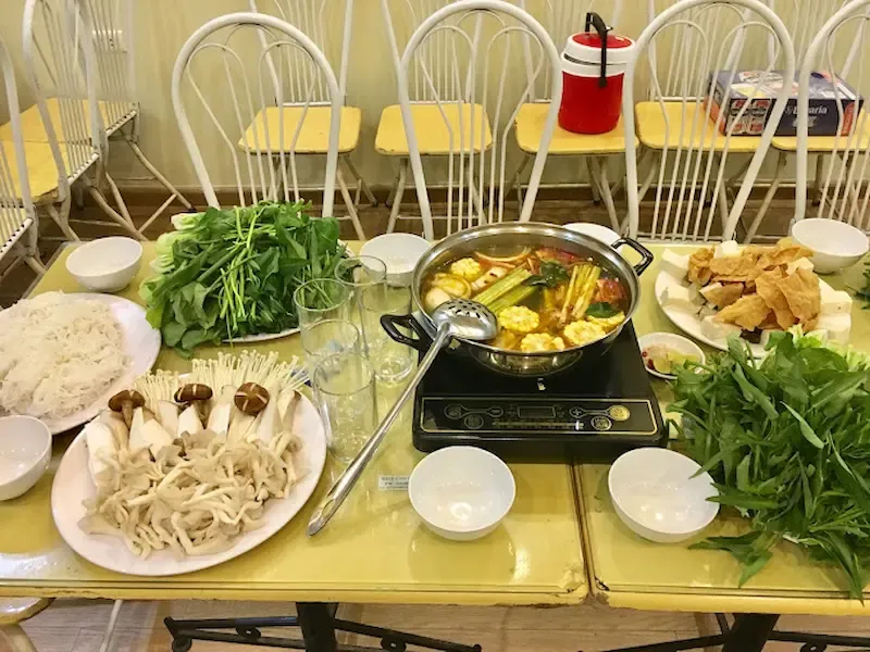 Cơm Chay Loving Hut Restaurant Is Rate 4 and Half Stars on Google Due to High Customer Satisfaction