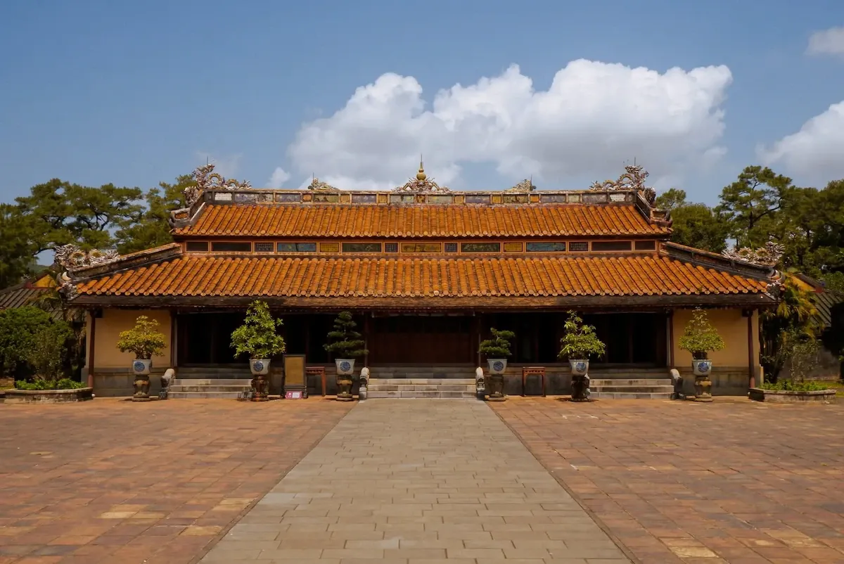 Điện Sùng Ân ở lăng Minh Mạng