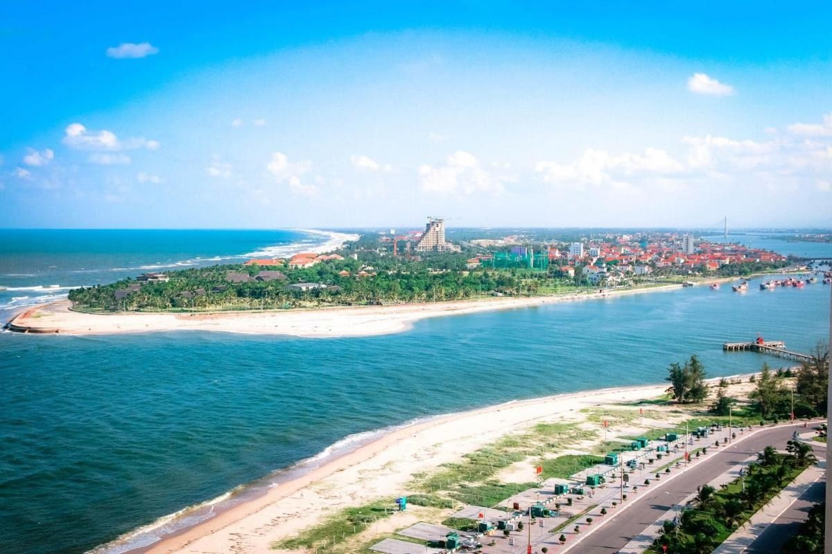 Biển Quảng Bình Trong Xanh Xinh Đẹp