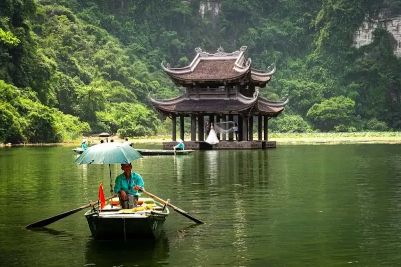Trang An boat tour Ninh Binh UNESCO World Heritage Site