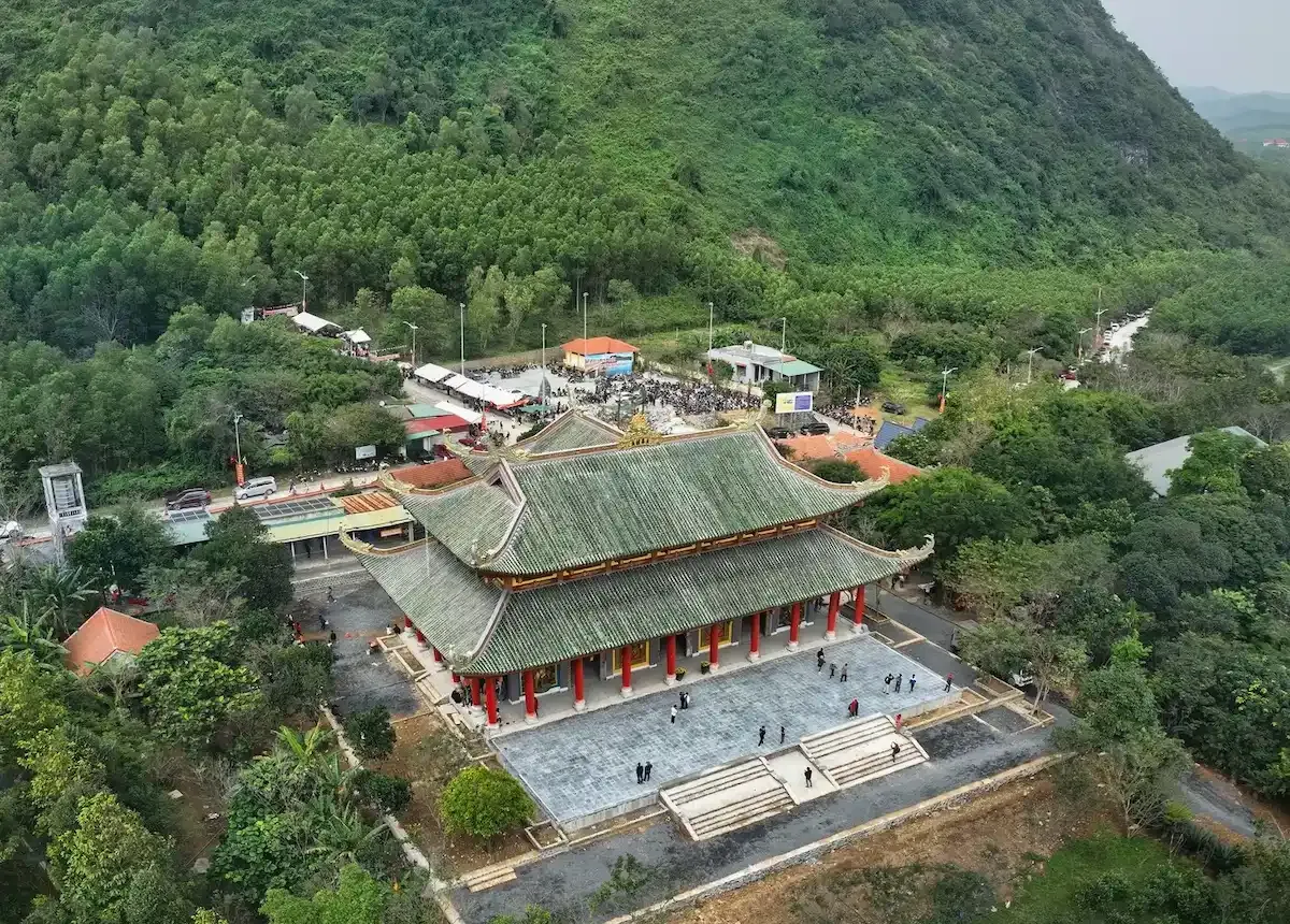 Chùa Kim Phong tại núi Thần Đinh