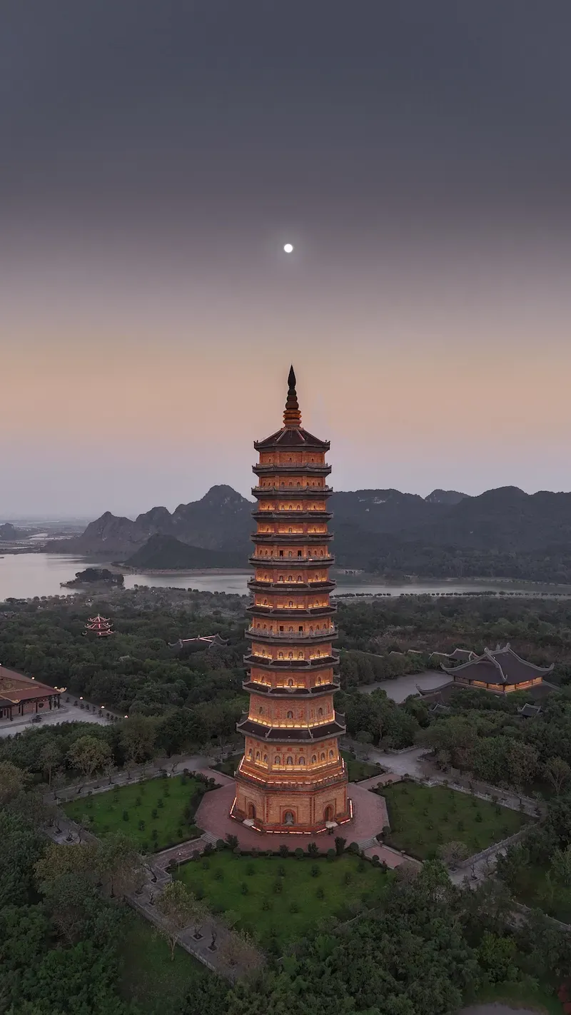 This Stupda of Bai Dinh Pagoda Makes Its the Tallest Pagoda in Vietnam