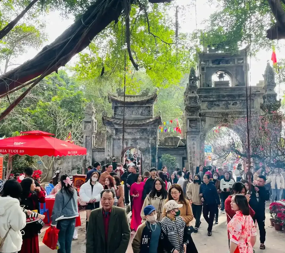 Mau Temple, Hung Yen