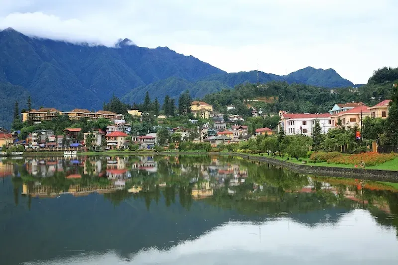 Sapa Lake Is at Center of Town