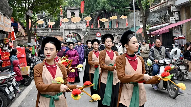 Tet Festival Progression in Vietnam