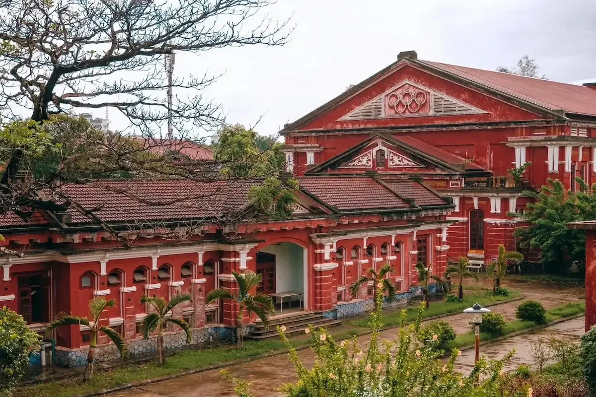 Trường Quốc học Huế mang nét kiến trúc Pháp