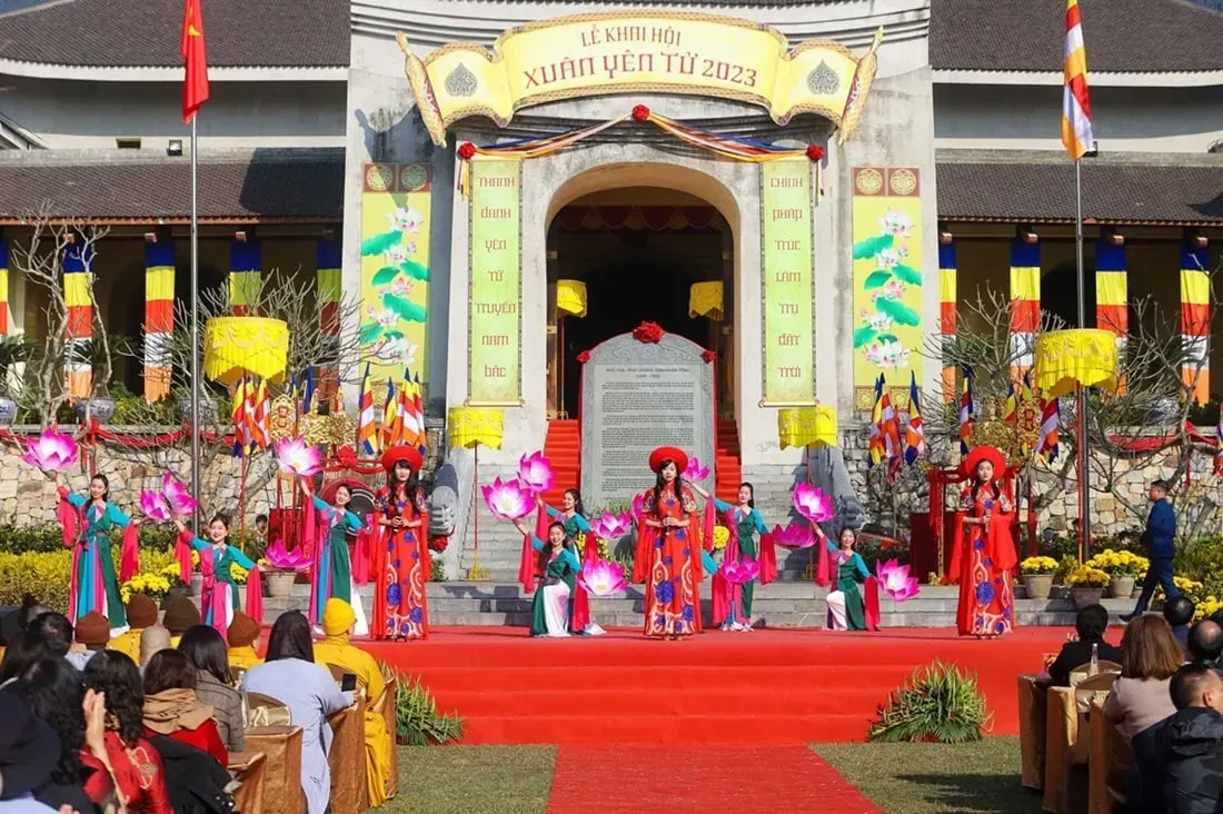 Yen Tu Pagodenfest, Quang Ninh