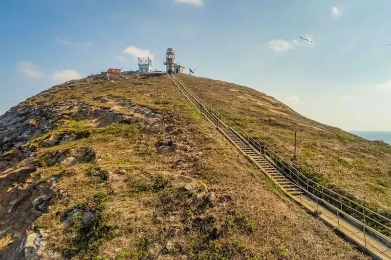 During Sunset Phu Quy Lighthouse Is the Best Romantic Spot