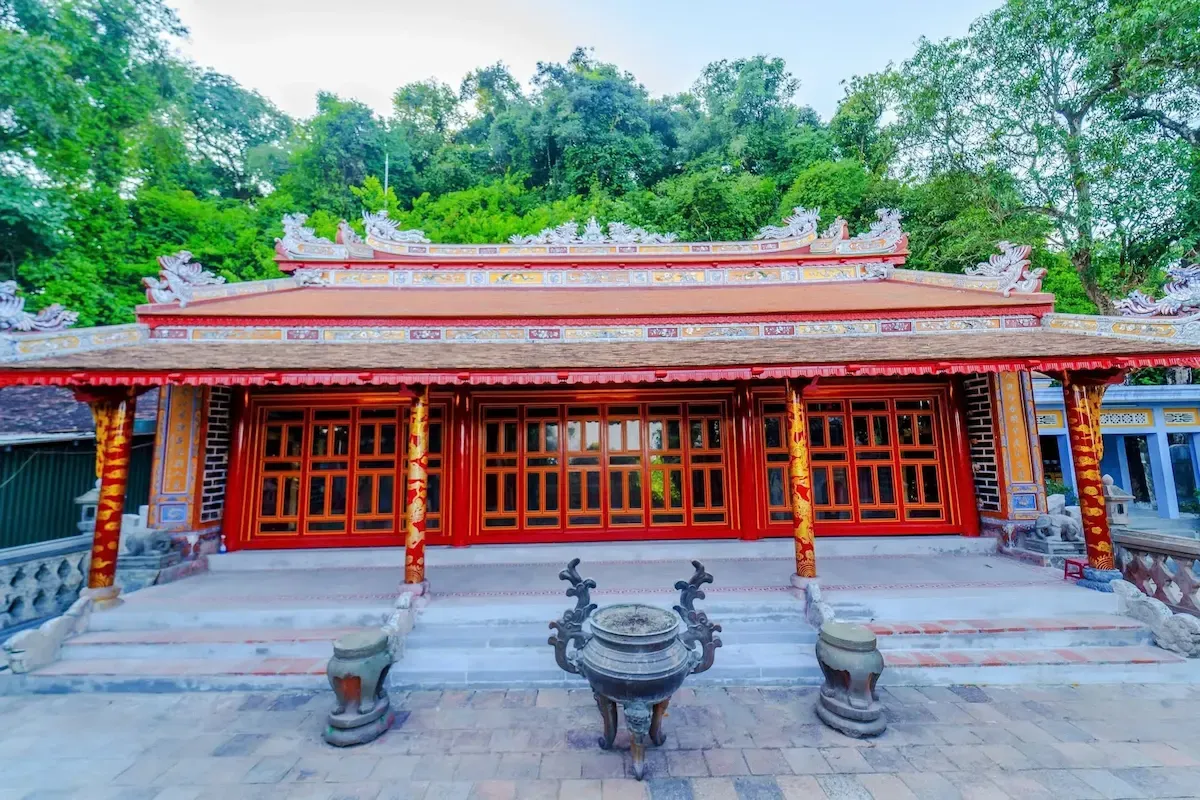Minh Kính Đài tại Điện Hòn Chén