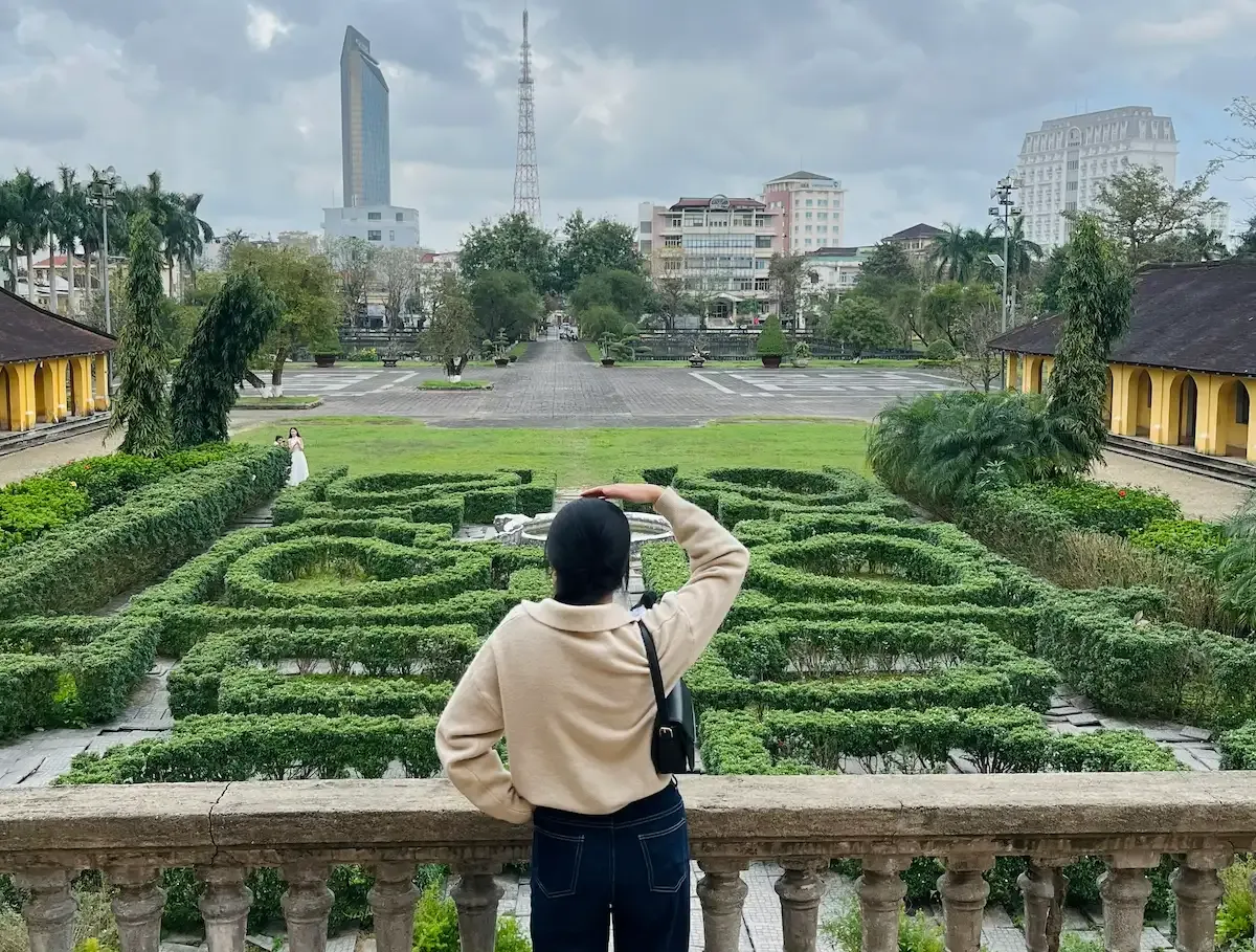 Check in góc ban công lầu Khải Tường