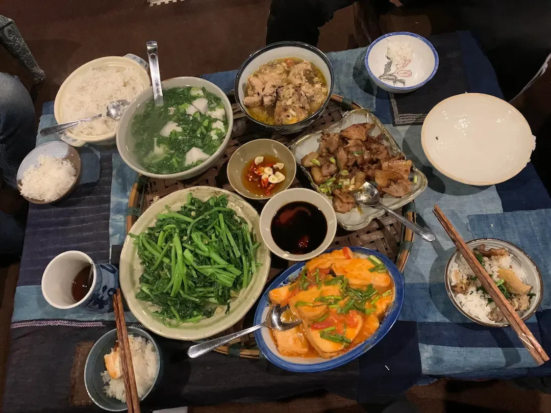 You Will Ton of Varieties of Food for Ridiculously Low Prices in Sapa