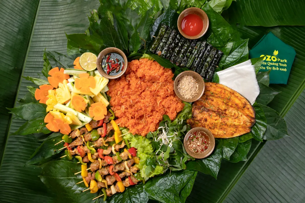 mẹt đồ ăn ở ozo park quảng bình