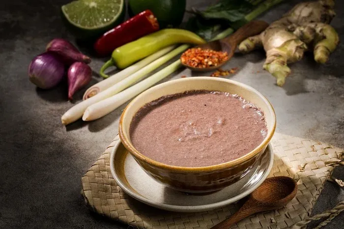Mắm ruốc ở làng bích họa Cảnh Dương.