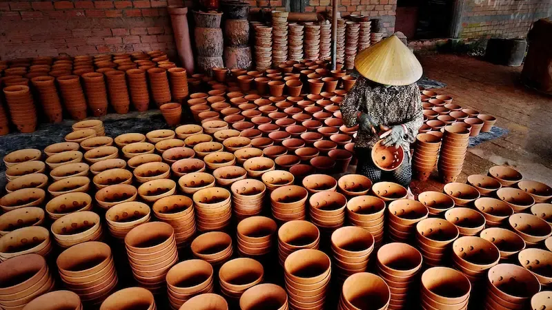 Ceramics and Pottery Worker in Saigon City