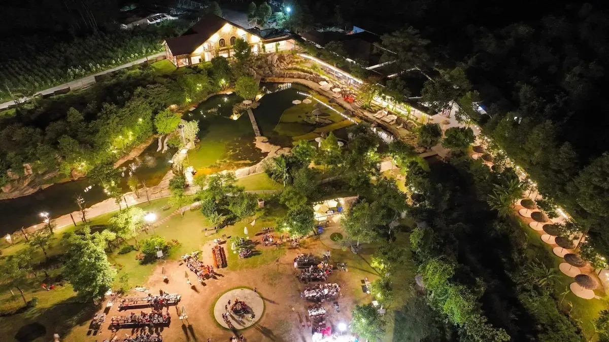 Toàn cảnh khu du lịch Bạch Mã Village