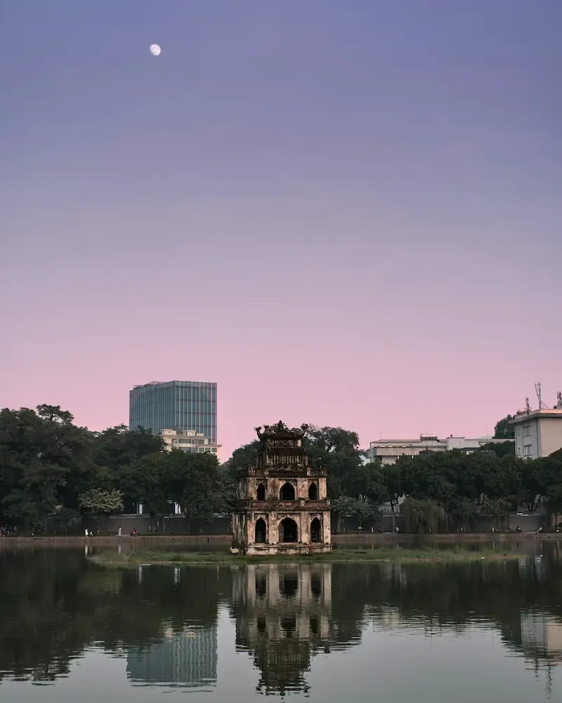 4. Hoan Kiem Lake