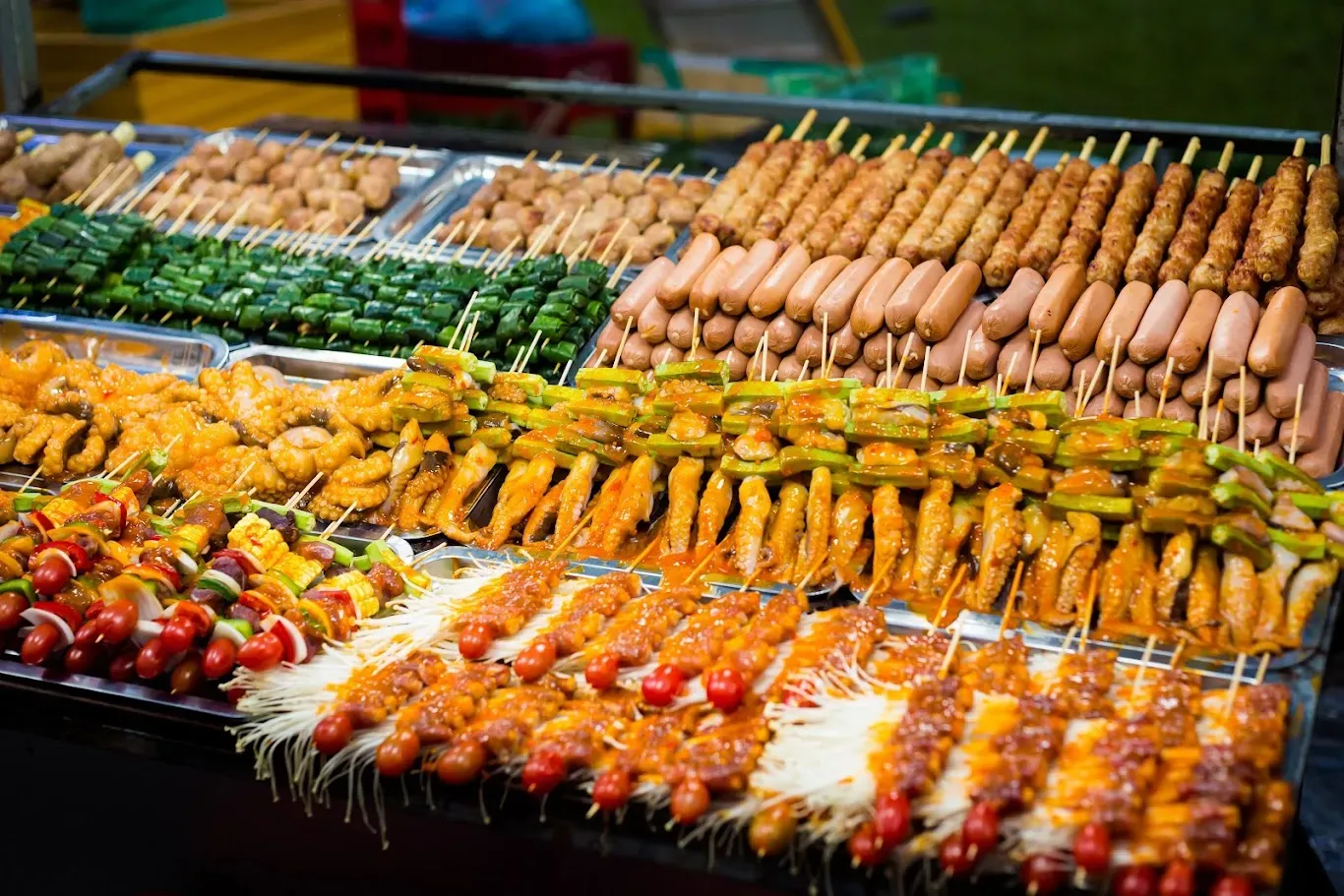 Đồ ăn vặt tại chợ đêm Trần Phú Nha Trang