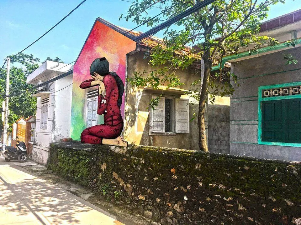 Tường đá san hô tại làng bích họa Cảnh Dương